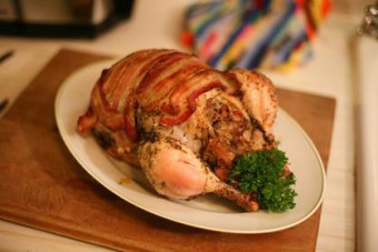 Цыплята-корнишоны: рецепты для сковороды, мангала и духовки
