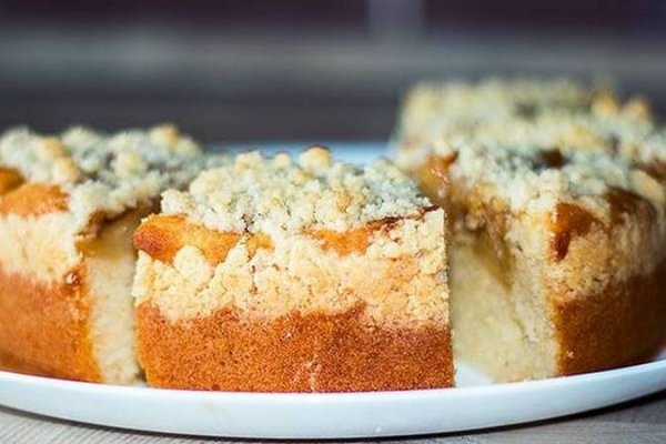 Вкусный пирог «Яблоки в карамели»