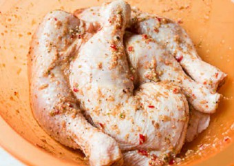 Как замариновать курицу для запекания в духовке: подборка лучших рецептов