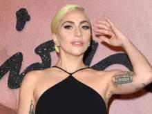 Леди Гага сделала татуировку с ошибкой