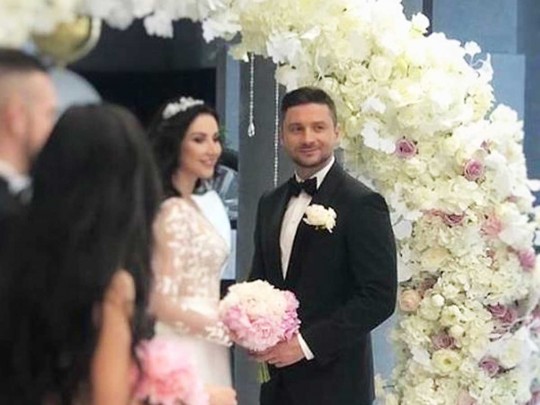 "Больше нет смысла скрывать": Лазарев раскрыл тайну свадебного фото