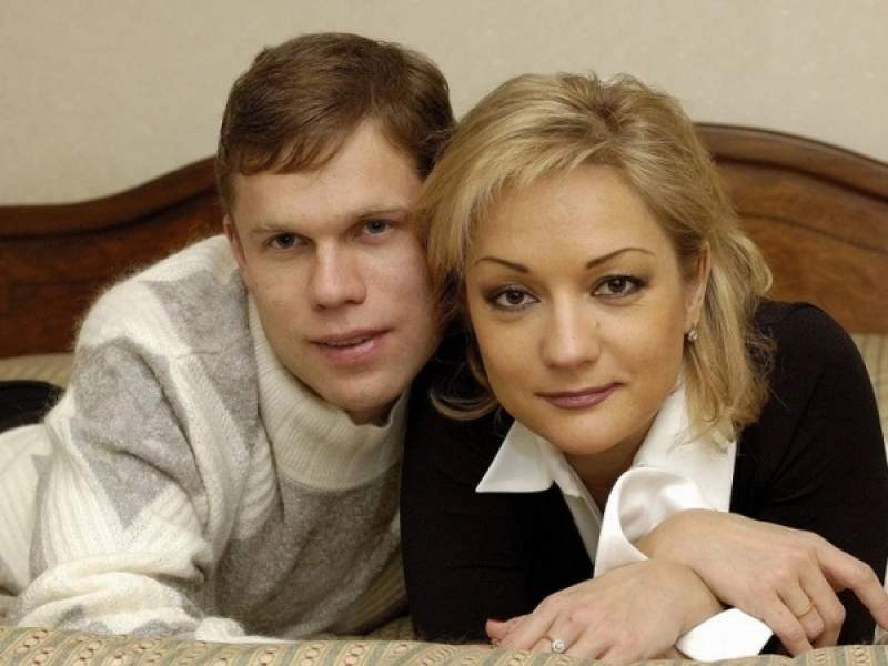 Новости дня: "Когда он меня оставит?": экс-муж "припеваючи" живет с Булановой в одной квартире