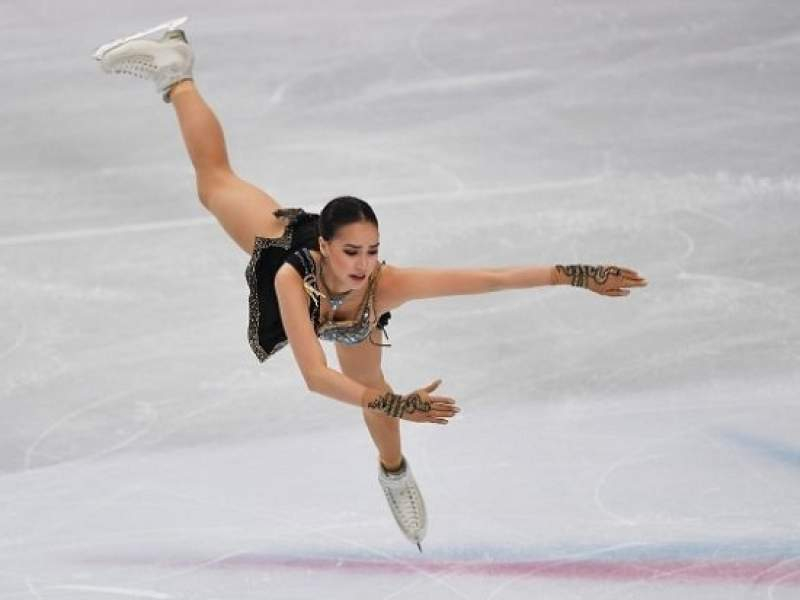 Новости дня: Алина Загитова покидает большой спорт ради ледового шоу Навки