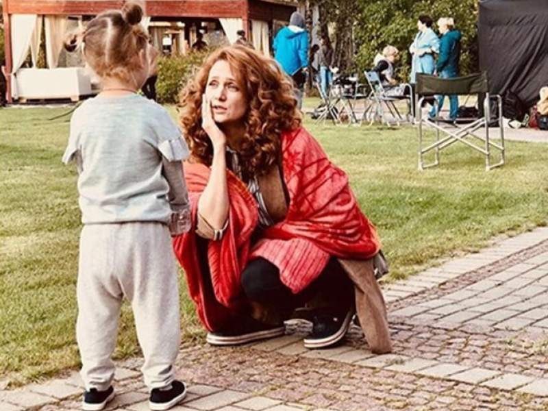 Новости дня: Актриса Виктория Исакова впервые рассказала о смерти дочери