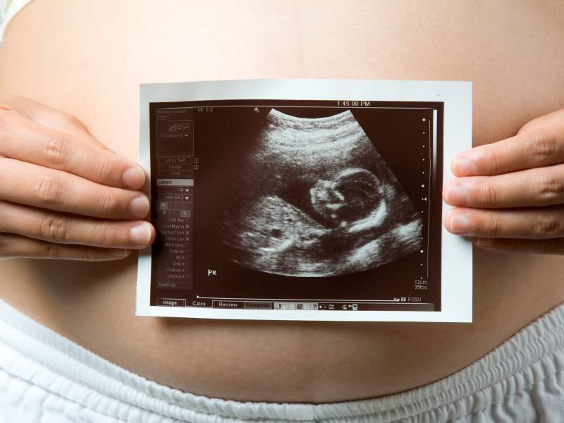 Новости дня: "Чем я хуже Тимати": дагестанец заставил жену, беременную дочкой, сделать аборт