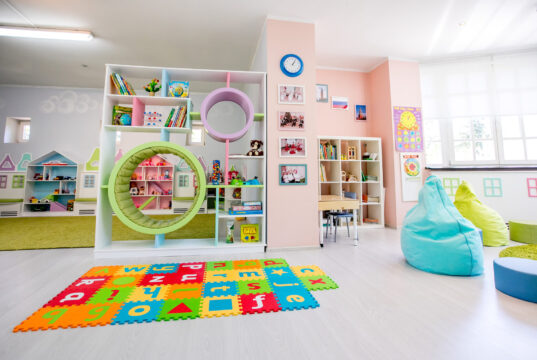 Частный английский детский сад: Инвестиции в билингвальное будущее вашего ребенка