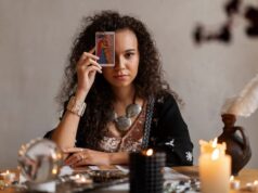 Любит ли он меня: гадание на чувства