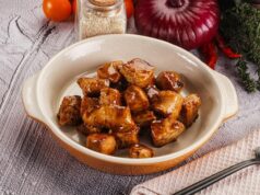 Курица кусочками в соевом соусе