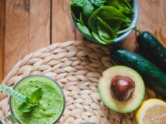 Смузи из киви и авокадо