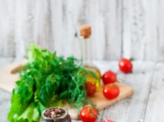 Куриная грудка с помидором и сыром