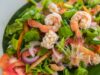 Вкусный салат с креветками